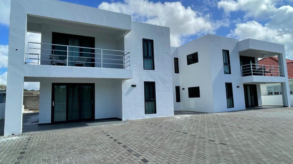 Апартаменти Whitehouse Boulevard, Close To Mambo Beach And City Centre Віллемстад Екстер'єр фото
